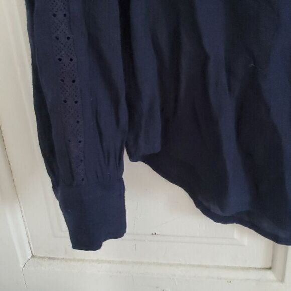 Gap Navy Button Down Top - Picture 4 of 6